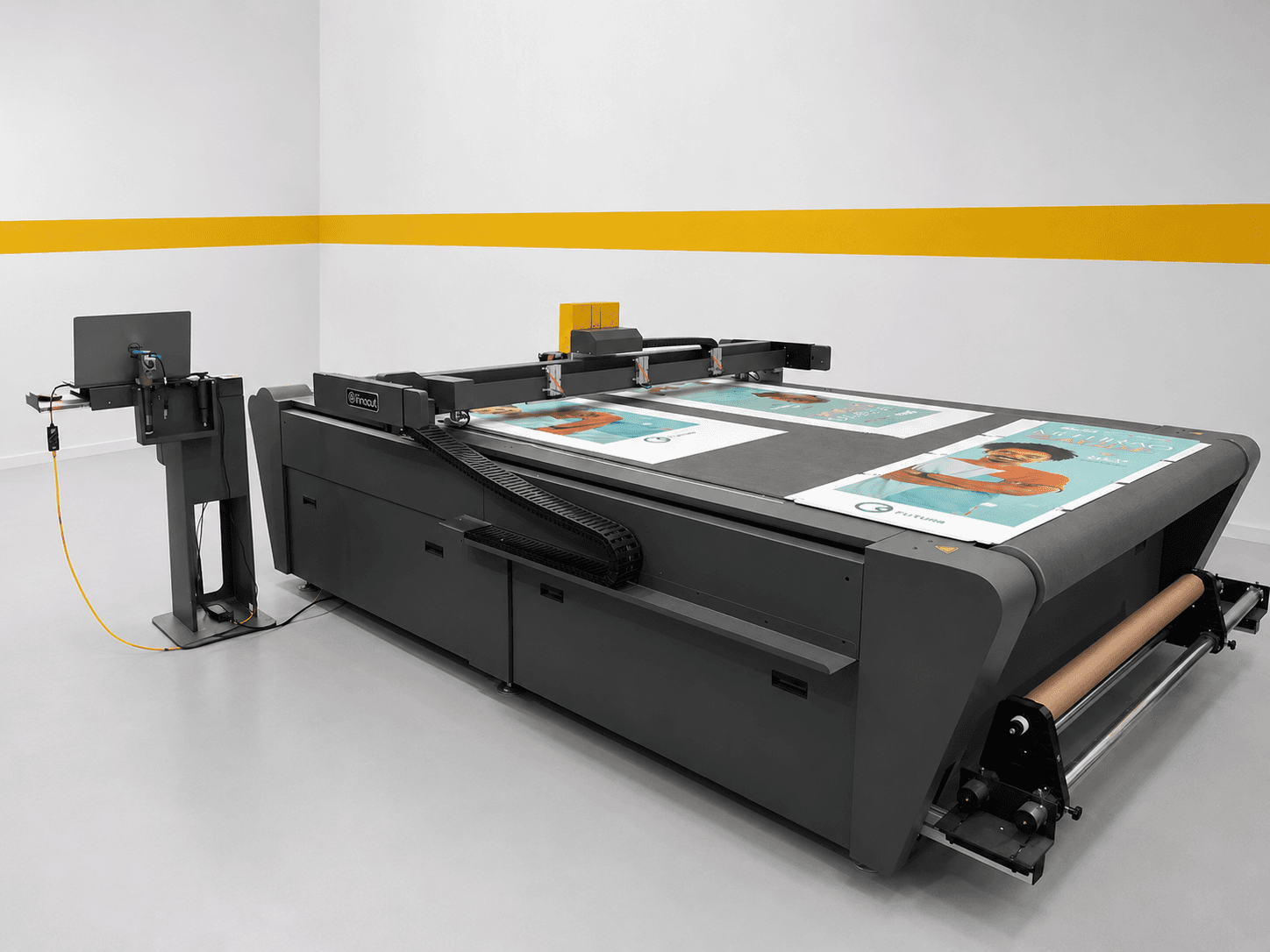 NinaCut 2516 — Mesa de corte digital SupriTrade